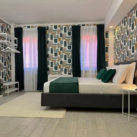 Fondazza Boutique *